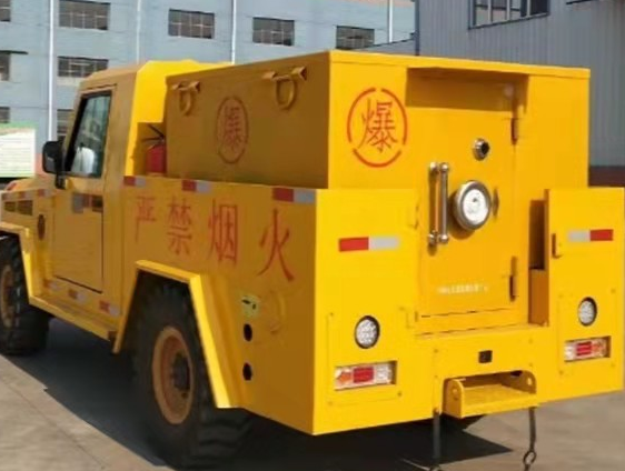 盐源凯龙爆破器材运输车：保障爆破任务的安全运行